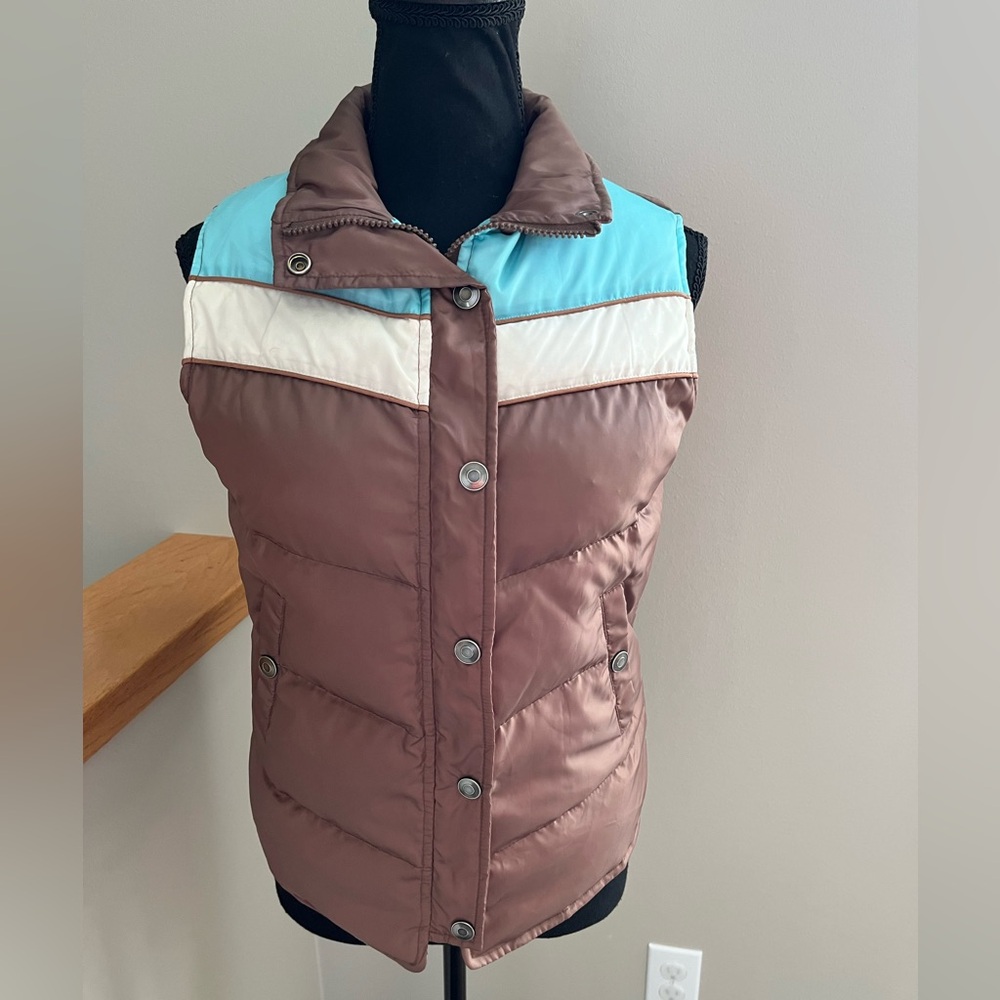 Women’s Maurice’s Motion brown turquoise down/feather filled vest.  Size small